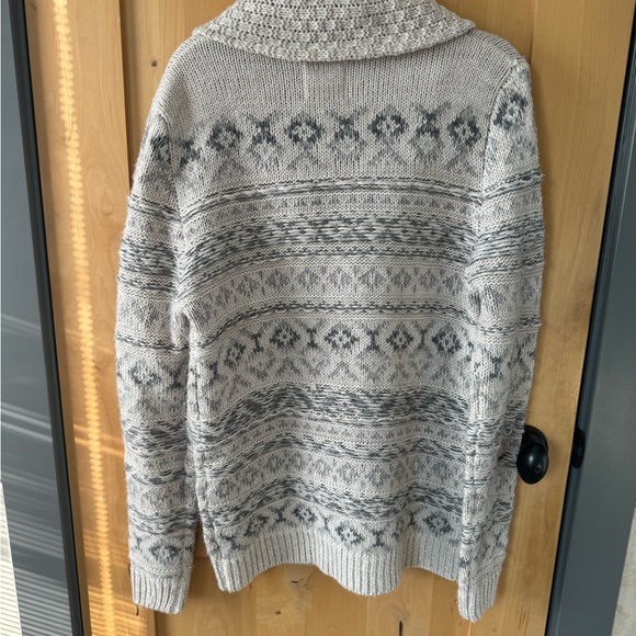 Very good used condition, Harlow shawl collar cardigan, size small - Picture 2 of 4